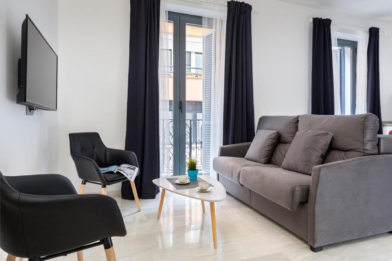 Apartamentos Adriano Sevilla Exteriér fotografie